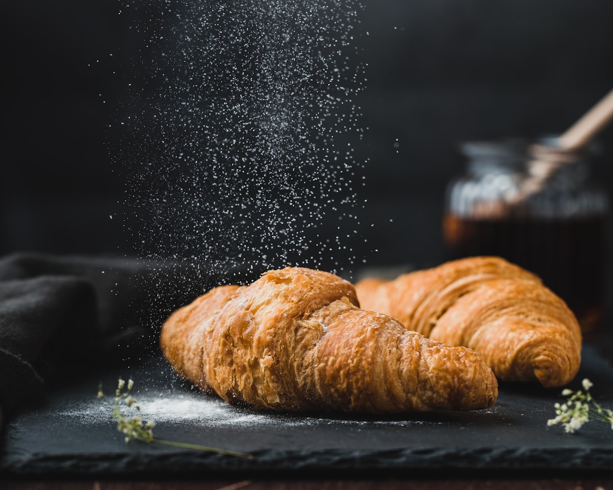 Croissant bơ